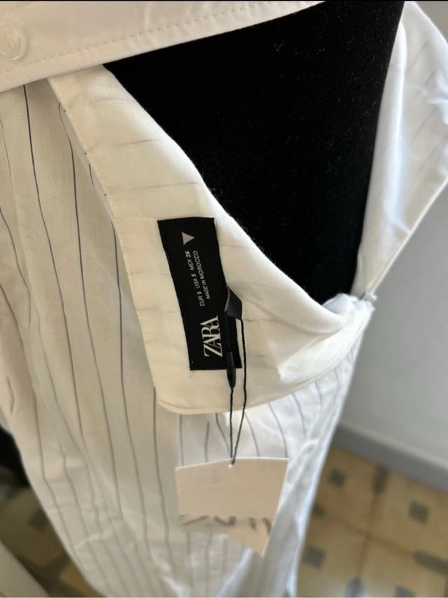 Vestido Zara blanco rayas