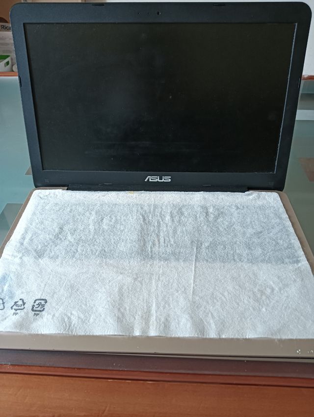 NB Asus, RAM 4Gb,Intel Core i3, Windows 10 home