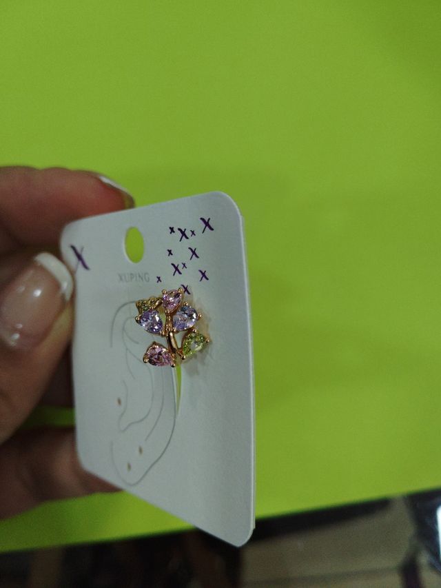 Pendientes XUPING dorados con purpura