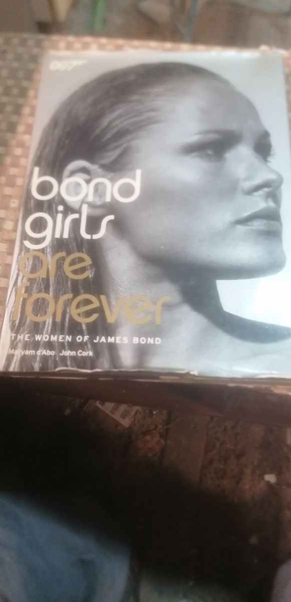 Bond Girls Are Forever - Libro inglés