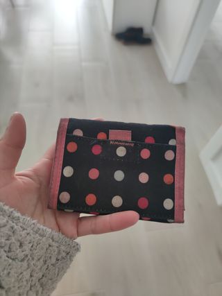 Cartera Roxy multicolor con topos