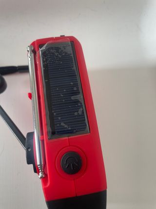 Radio solar y linterna