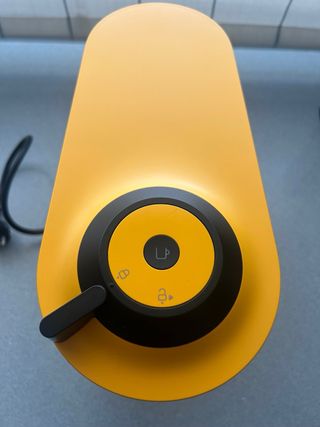 Cafetera Nespresso Virtuo Amarilla