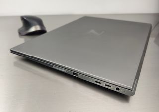 HP ZBook Studio G8 - Workstation portátil.  