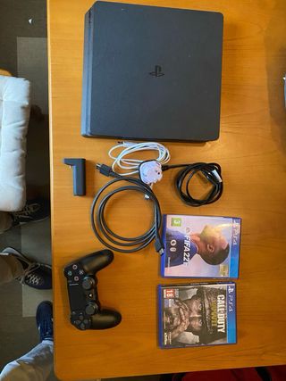 PS4 Slim (PlayStation 4) negra