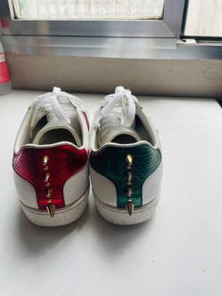 Zapatillas Gucci blancas con perlas