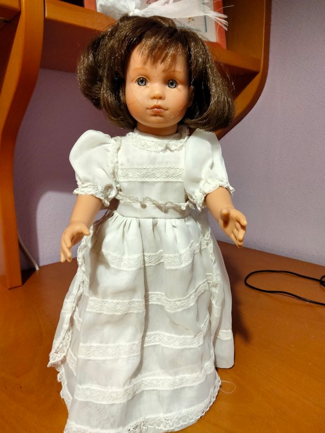 Muñeca comunión Así - Vestido blanco