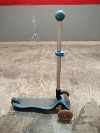 Patinete Globber con luz para niños