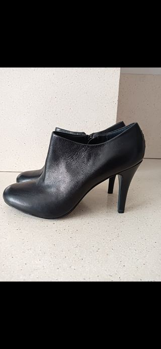Botines MEDWINDS CAMPER a estrenar. 
