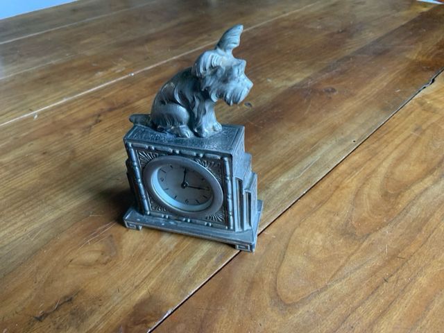 Antico orologio da tavola vintage