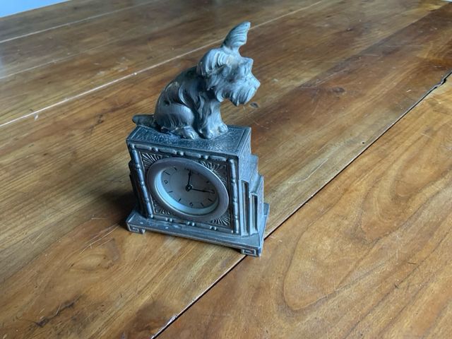 Antico orologio da tavola vintage