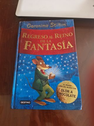 Regreso al Reino de la Fantasía: ¡Libro con olo...