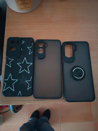 Honor 90 lite + fundas y dos más pero no hay foto