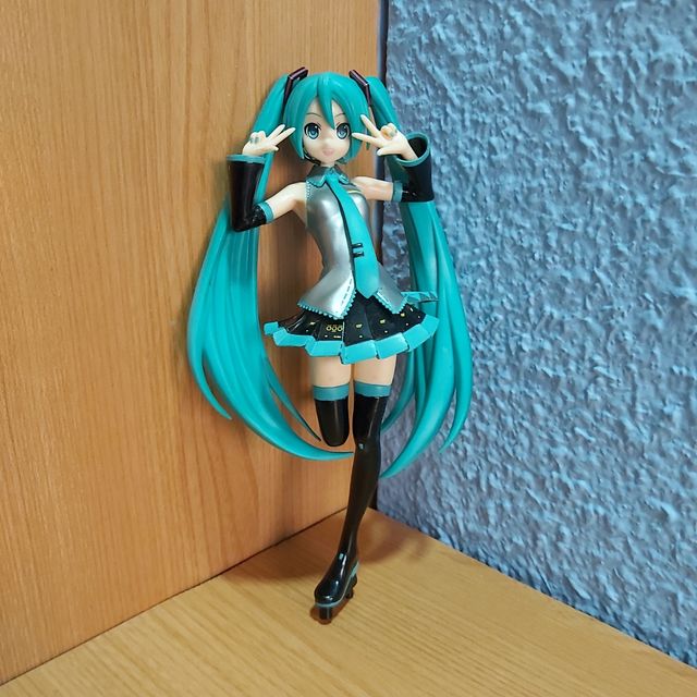 Figura original Hatsune Miku