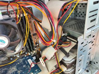 Torre PC LG - 2 discos duros