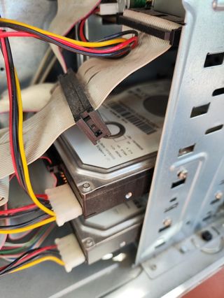 Torre PC LG - 2 discos duros