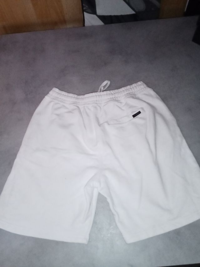 Bermuda PullandBear talla M