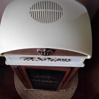 Bellissimo telefono retro' a forma di cabina telef