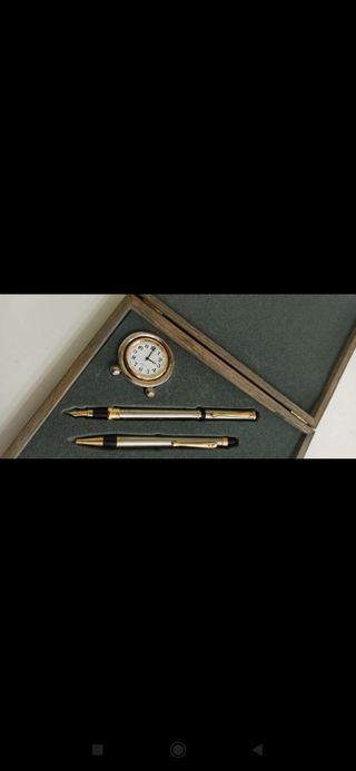 Elegante estuche regalo: reloj, bolígrafo, pluma y