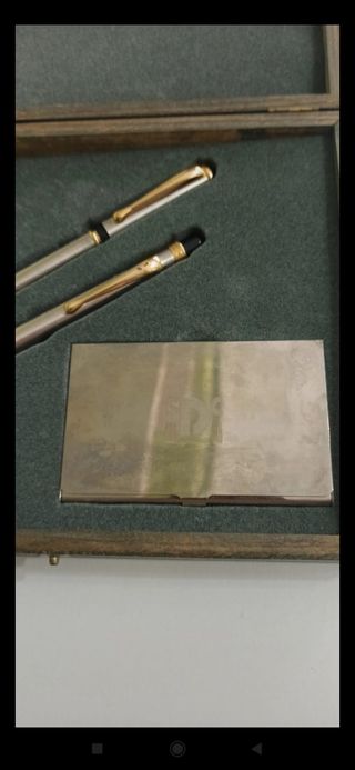 Elegante estuche regalo: reloj, bolígrafo, pluma y