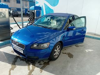 Volvo V40 2006