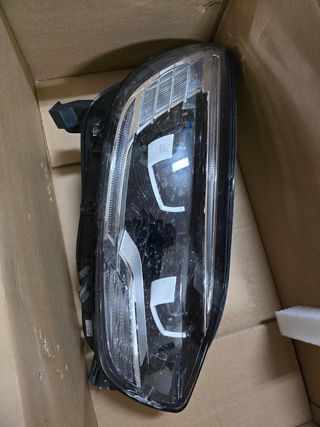 Faro Renault Scenic 2017