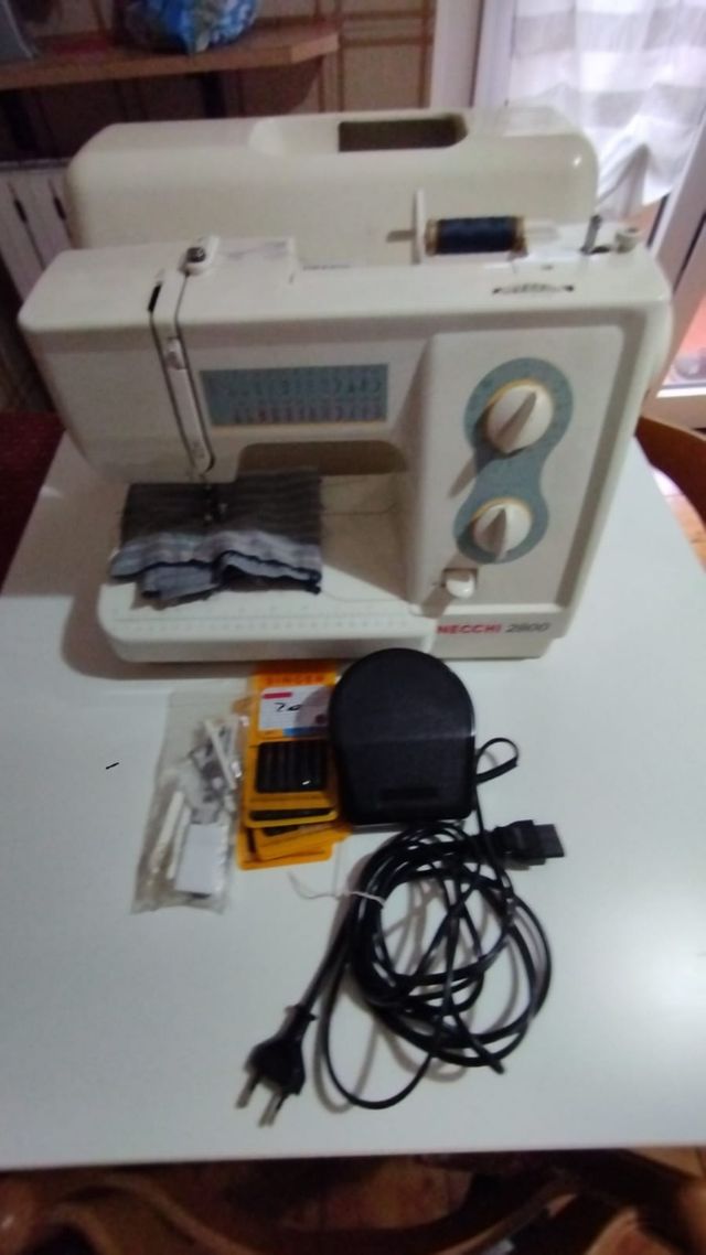Necchi 2800 Macchina da Cucire