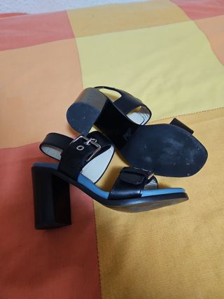 Sandalias negras