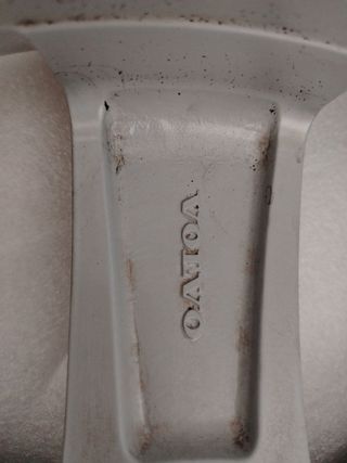 Llantas Volvo R17