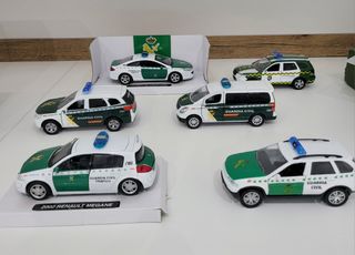 6 Coches Guardia Civil escala 1:32 distintos model