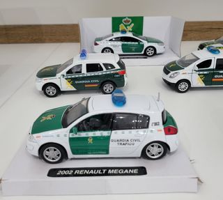 6 Coches Guardia Civil escala 1:32 distintos model