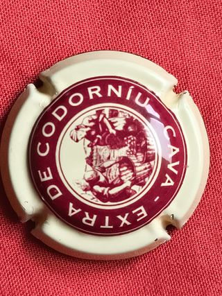 LOTE 38 PLACAS CHAPAS CAVA CODORNIU, FREIXENET.