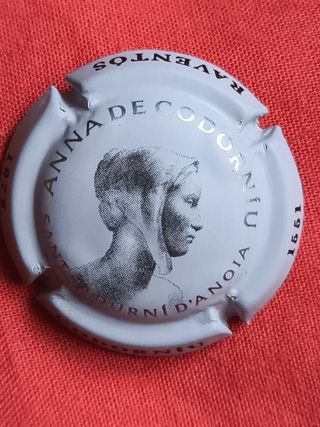 LOTE 38 PLACAS CHAPAS CAVA CODORNIU, FREIXENET.