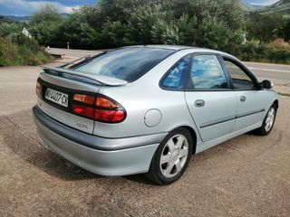 Renault laguna laguna 2000
