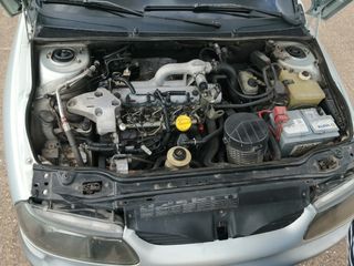 Renault laguna laguna 2000