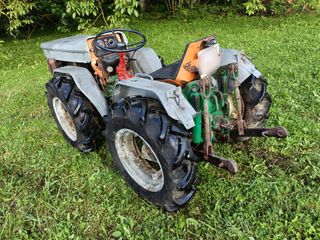 Tractor Goldoni Universal articulado