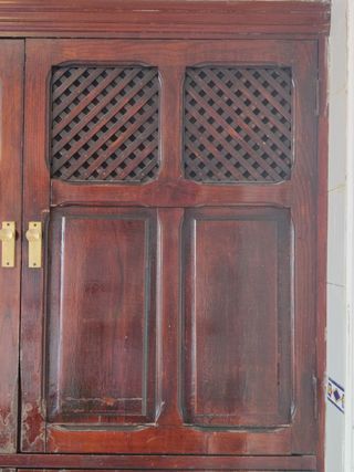  PUERTAS DE DESPENSA MADERA MACIZA.
