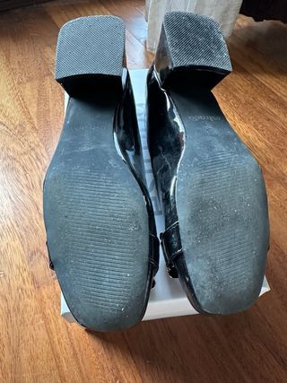 Scarpe Estrada di vernice nere con dettaglio oro