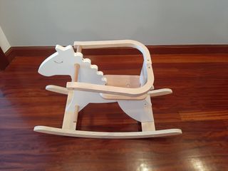 Caballito balancín de madera
