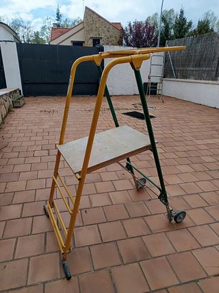 Escalera pllataforma Macc