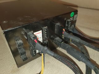 Fuente de alimentación Tacens Valeo Smart 560