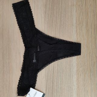 Tanga Calvin Klein M
