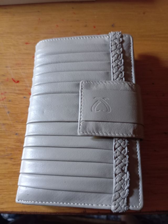 Billetera piel vacuno beige