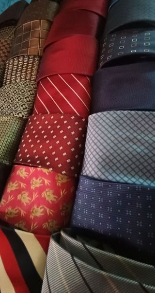 Lote Corbatas . Unidad 10€

