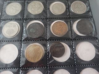 Monedas antiguas: colección variada