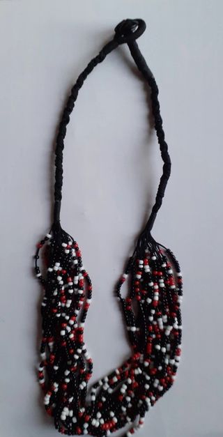 Collana etnica artigianale
