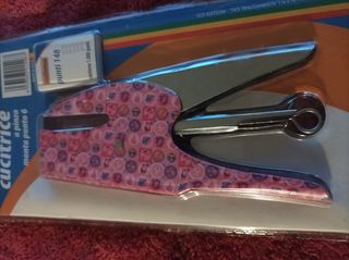 Cucitrice spillatrice colorata