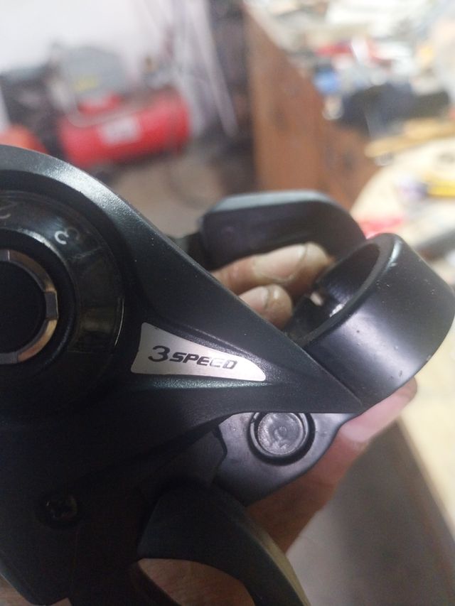 Manete de travão com manete de mudanças