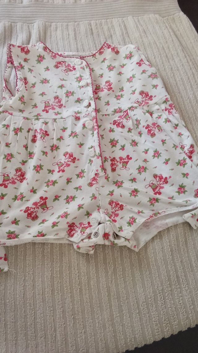 Mono bebé Disney Minnie y Mickey. Talla 9 meses