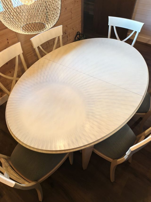 Mesa ovalada extensible + 6 sillas comedor.